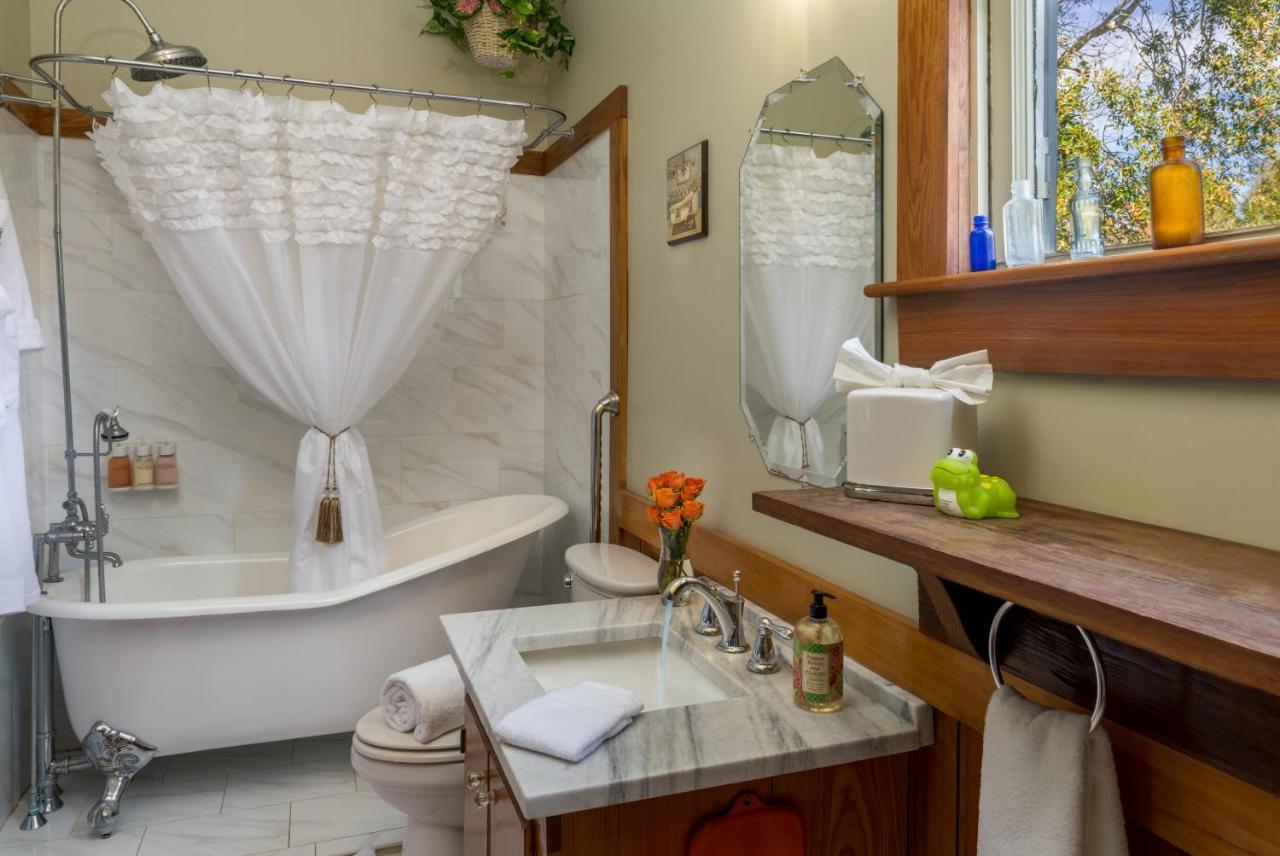 Maison D'Memoire Bed & Breakfast Cottages Rayne Exterior foto